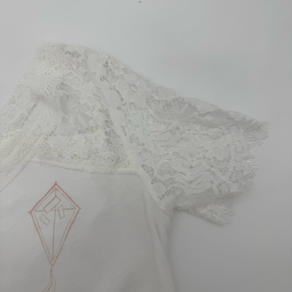 Disney Mary Poppins United Kingdom Lace Sleeve Top – XS - Picture 9 of 9